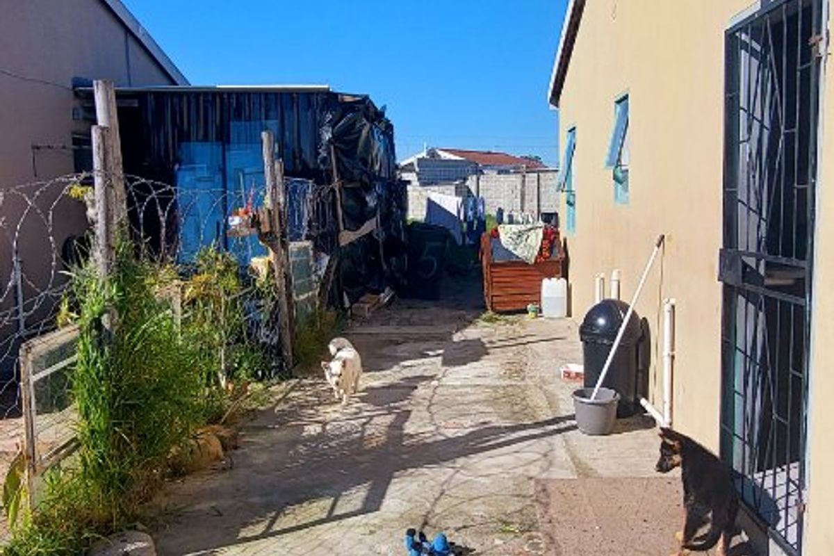 2-Bedroom semi-detached Property for Sale in Riverside, Kuils River - Photo 2