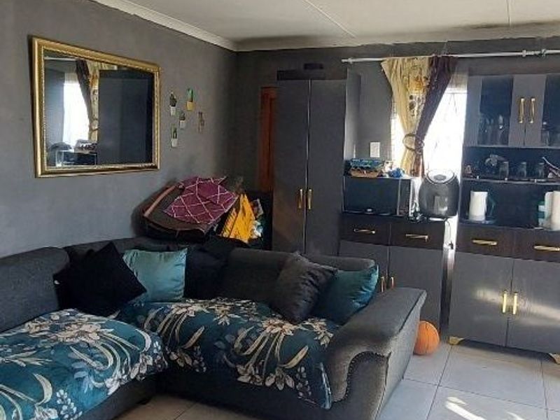 2-Bedroom semi-detached Property for Sale in Riverside, Kuils River - Photo 7
