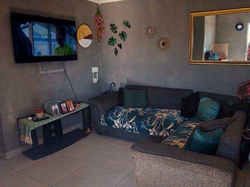 2-Bedroom semi-detached Property for Sale in Riverside, Kuils River - Photo 6
