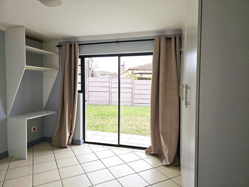 ON SHOW DAILY - BY APPOINTMENT! - Photo 9