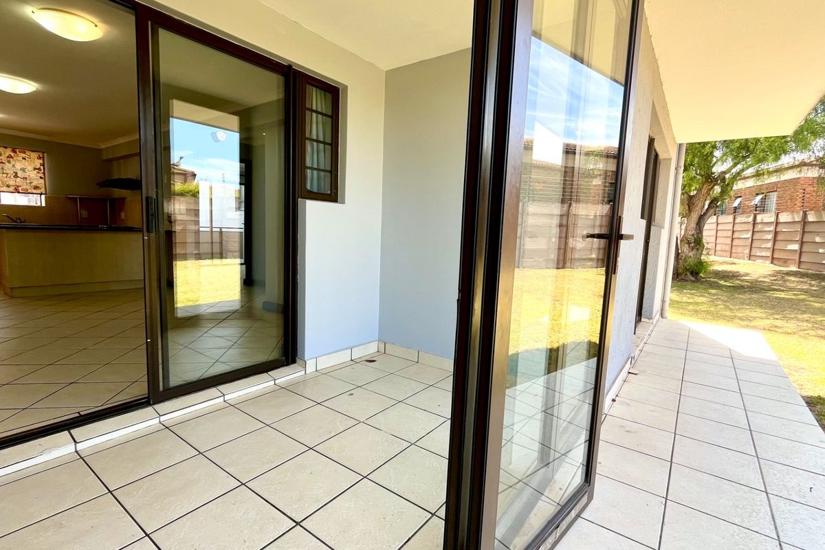 ON SHOW DAILY - BY APPOINTMENT! - Photo 5