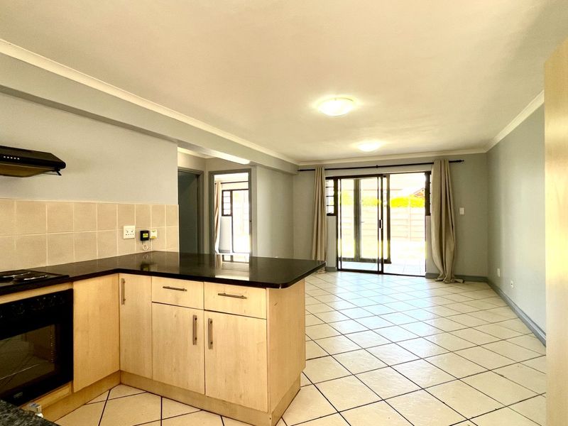 ON SHOW DAILY - BY APPOINTMENT! - Photo 8