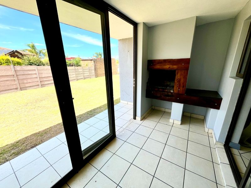 ON SHOW DAILY - BY APPOINTMENT! - Photo 6