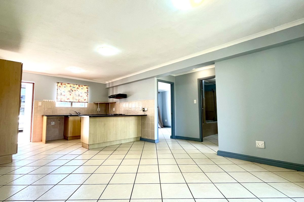 ON SHOW DAILY - BY APPOINTMENT! - Photo 2