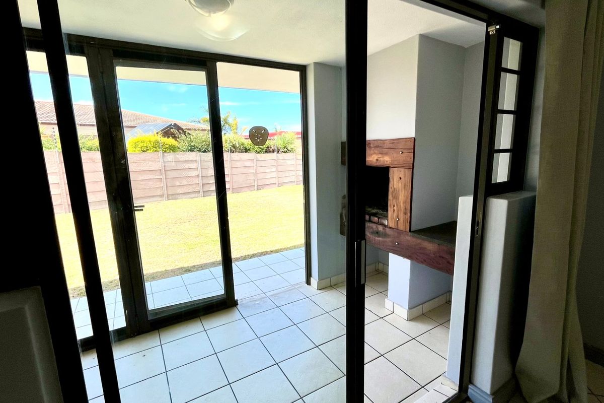 ON SHOW DAILY - BY APPOINTMENT! - Photo 4