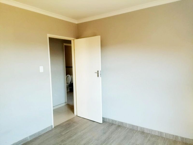 Lovely 3 bedroom family home in Crystal Park - Photo 9