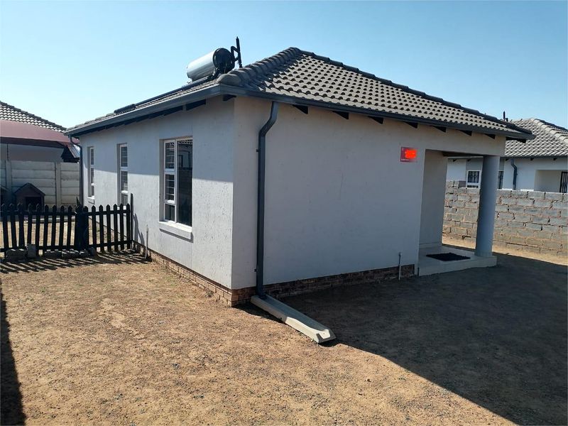 Lovely 3 bedroom family home in Crystal Park - Photo 1