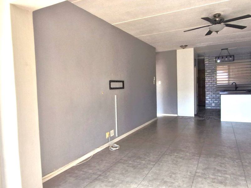 Gorgeous Modern Contemporary ,,,,,,,,,, 2 Bedrooms ,,1 Bathrooms,, Stunning  Open Plan Kitchen Downstairs Townhouse. - Photo 6
