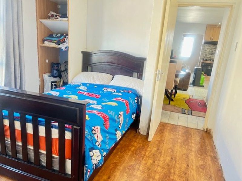 A Stunning 3-Bedroom House  - Photo 9