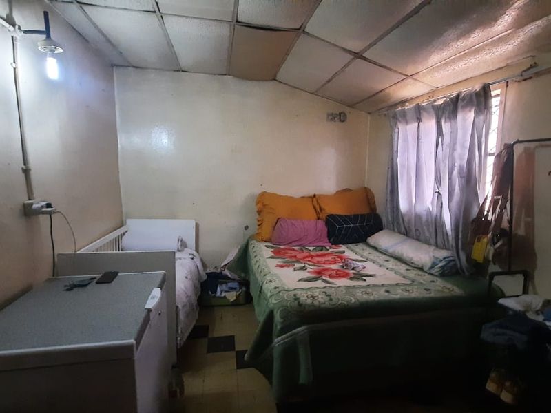 FOR SALE | 2-Bedroom Home with Large Yard – Chiawelo, Johannesburg - Photo 6