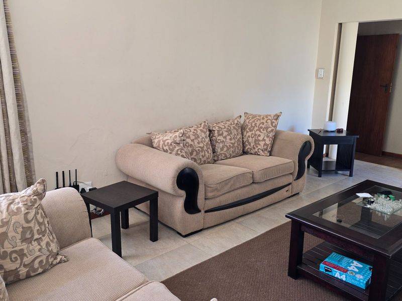 Centrally situated townhouse in Wilkoppies. - Photo 7