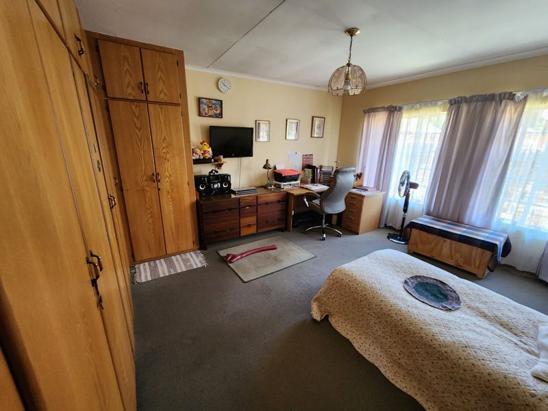 Full Title | Low Upkeep | Bigger than normal - Photo 8