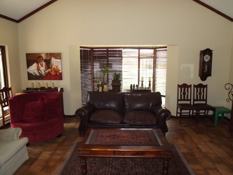 Simply fabulous! A unique and tasteful residence in fashionable Doringkruin. - Photo 9