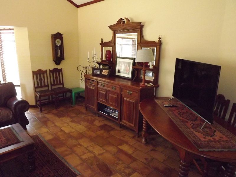 Simply fabulous! A unique and tasteful residence in fashionable Doringkruin. - Photo 7