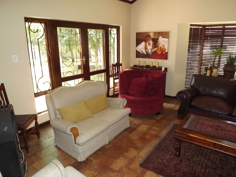 Excellent value. Simply fabulous! A unique and tasteful residence in fashionable Doringkruin. - Photo 8