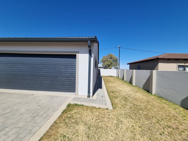 New modern, luxurious lifestyle estate.  - Photo 4