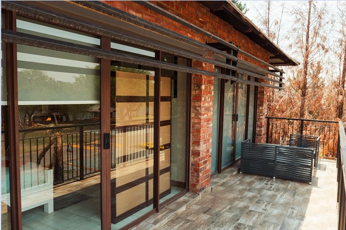 Fabulous property in Orkney Vaal. A substantial home masquerading as a holiday home. - Photo 3