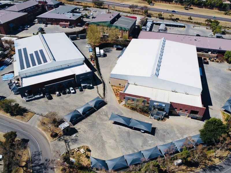 Prime Industrial Investment Opportunity in Kyalami Business Park - Photo 2