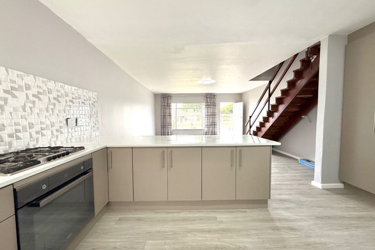 Newly renovated open plan secure unit close to Cape Rd - Photo 5