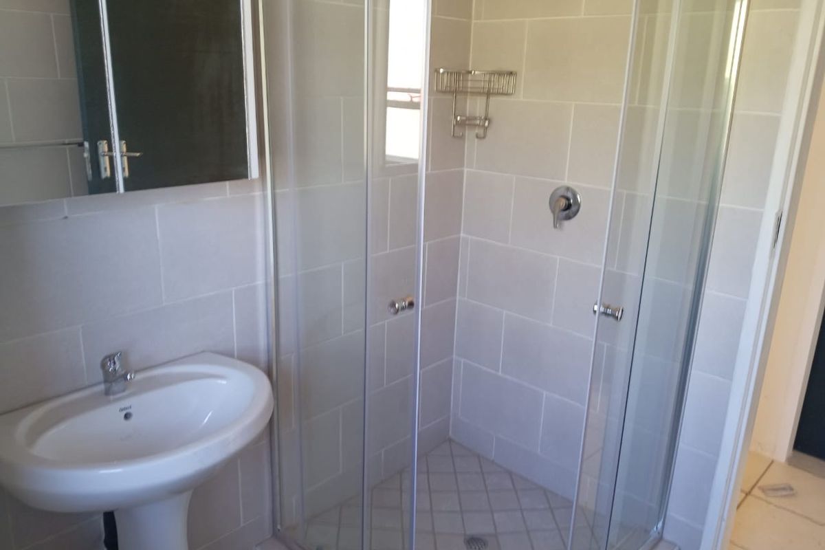 2 Spacious bedroom duplex for Sale in Pretoria North - Photo 4