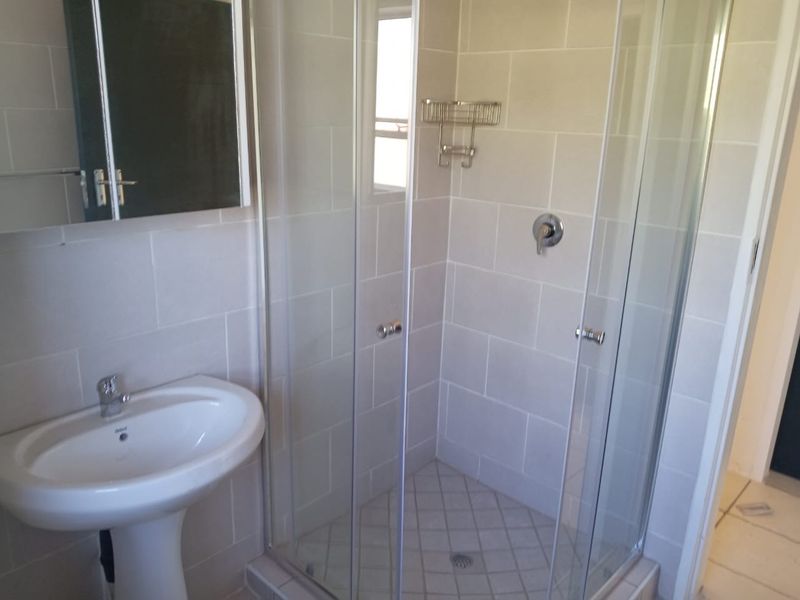 2 Spacious bedroom duplex for Sale in Pretoria North - Photo 4
