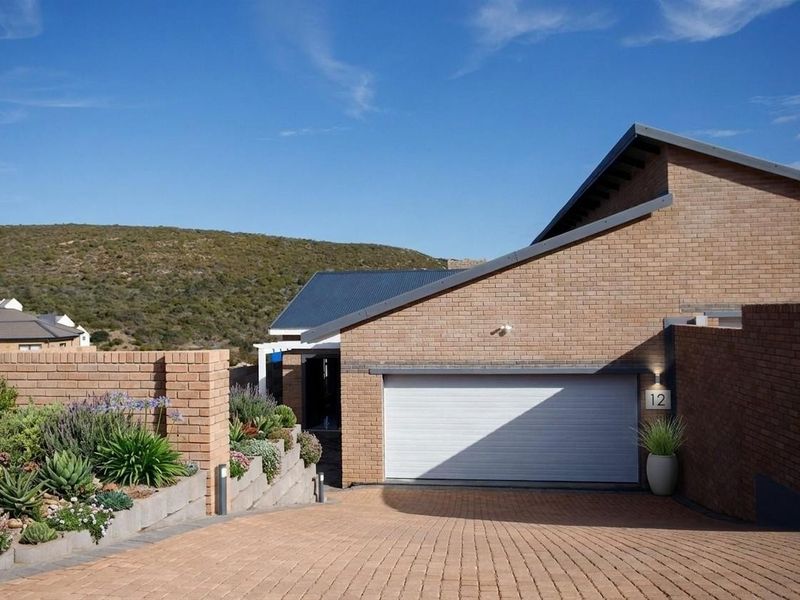 Brand-New Luxury Home in Island View – No Transfer Duty | Only 2 Units Still Available! - Photo 3