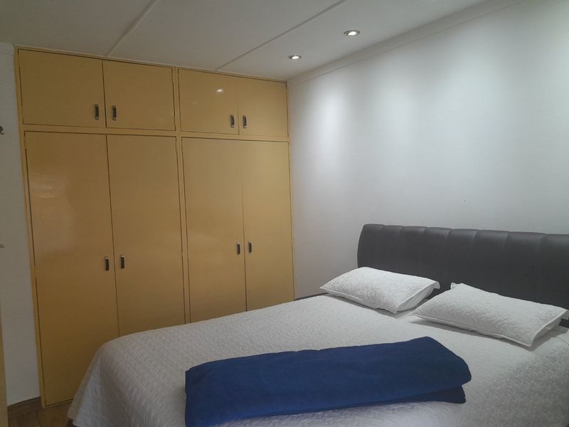 3 Bedroom Duplex Townhouse For Sale in Bedford Gardens - Photo 8