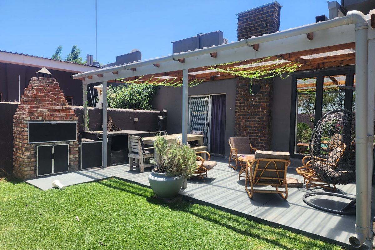 Multi-Unit Property - Photo 4