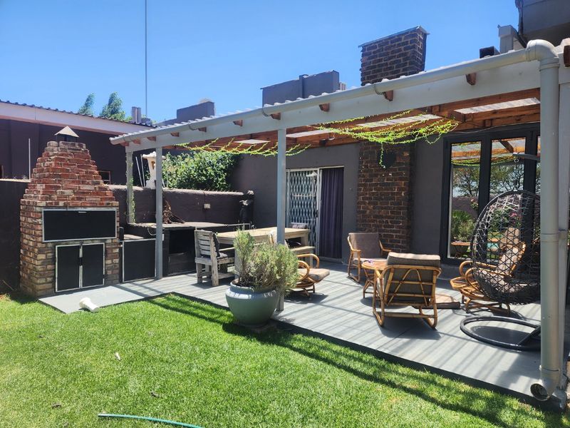 Multi-Unit Property - Photo 4