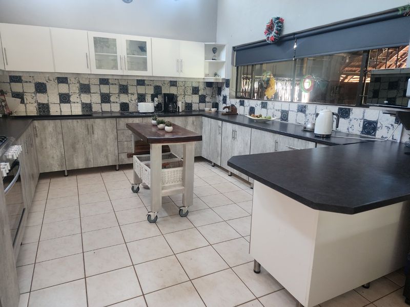 Multi-Unit Property - Photo 9