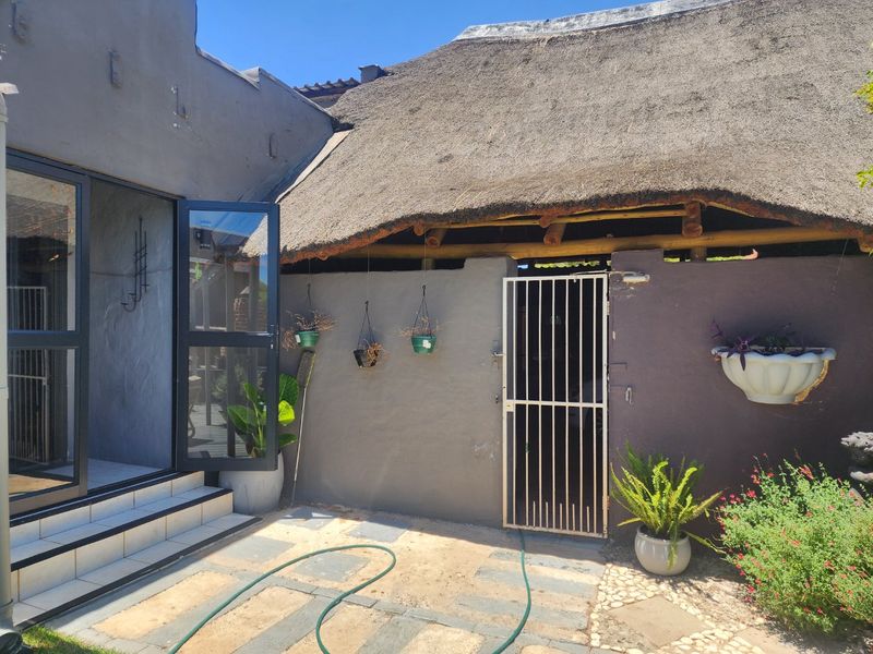 Multi-Unit Property - Photo 5