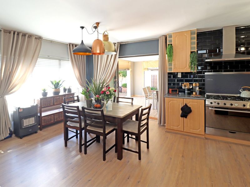 Immaculate and Stylish Duet – A Cut Above the Rest! - Photo 8