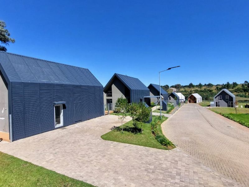 Signature, Live Smarter. Live Sustainably. Live Luxuriously. COUNTRY GARDENS ESTATE – SUSTAINABLE OFF-GRID LIVING IN LANSERIA TRUE SUSTAINABILITY = REAL SAVINGS •	Off-grid ready: solar energy + borehole water supply - Photo 3