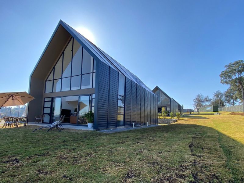 Signature, Live Smarter. Live Sustainably. Live Luxuriously. COUNTRY GARDENS ESTATE – SUSTAINABLE OFF-GRID LIVING IN LANSERIA TRUE SUSTAINABILITY = REAL SAVINGS •	Off-grid ready: solar energy + borehole water supply - Photo 8