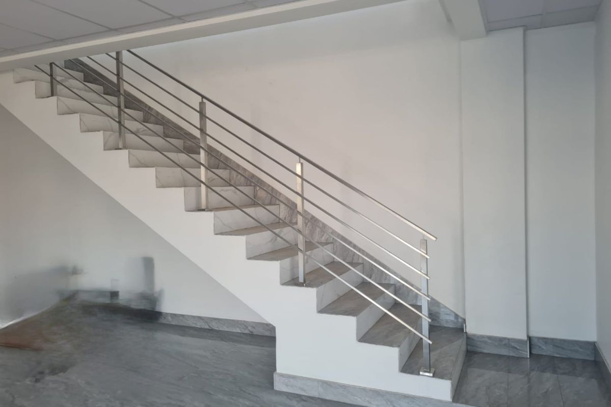 Retail/Office space in a very sought after Medical Centre - Photo 4