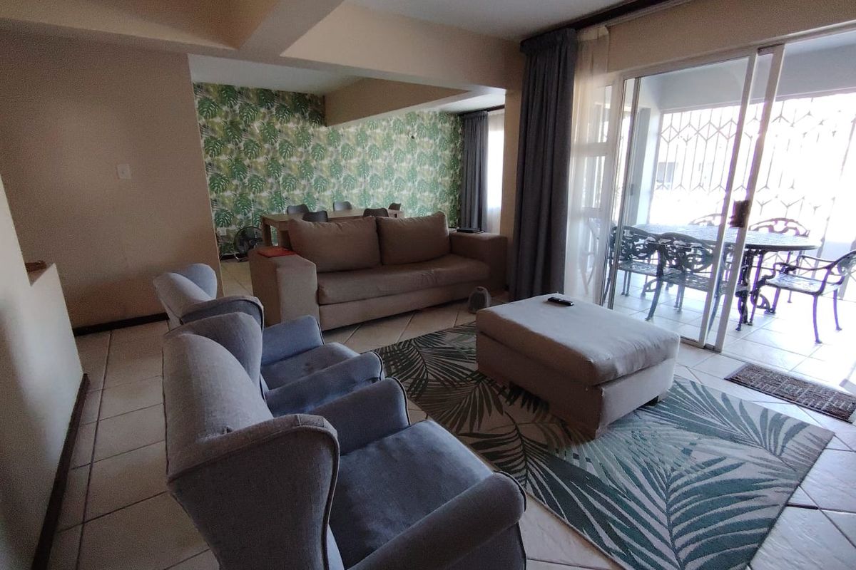 3 Bedroom 2 Bathroom Apartment With Direct Beach Access - Photo 2