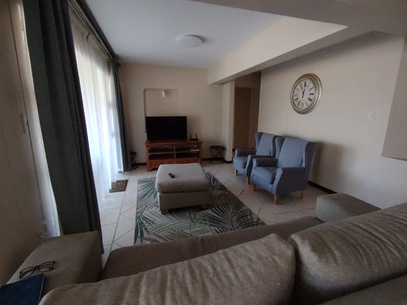 3 Bedroom 2 Bathroom Apartment With Direct Beach Access - Photo 3