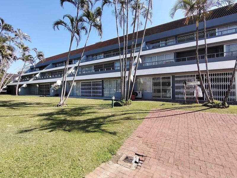 3 Bedroom 2 Bathroom Apartment With Direct Beach Access - Photo 1