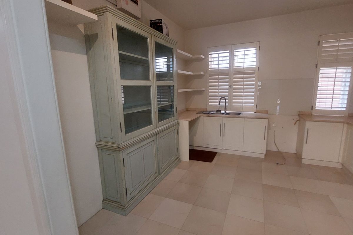 A beautiful, stylish and spacious apartment for sale in Glenwood - Photo 3