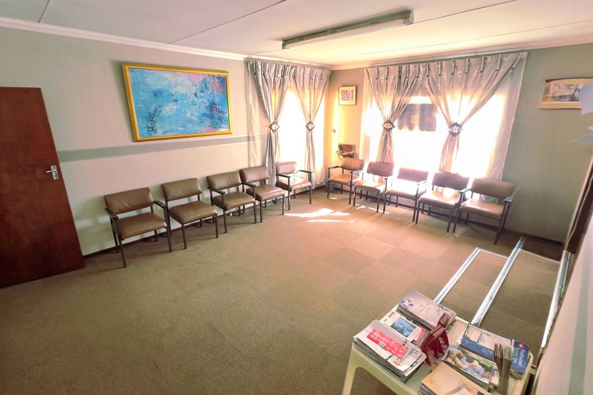 Standard Face Brick Home for Sale in Laudium - Photo 5