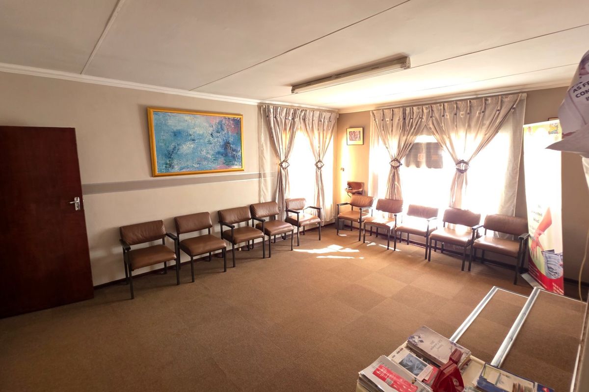 Standard Face Brick Home for Sale in Laudium - Photo 4