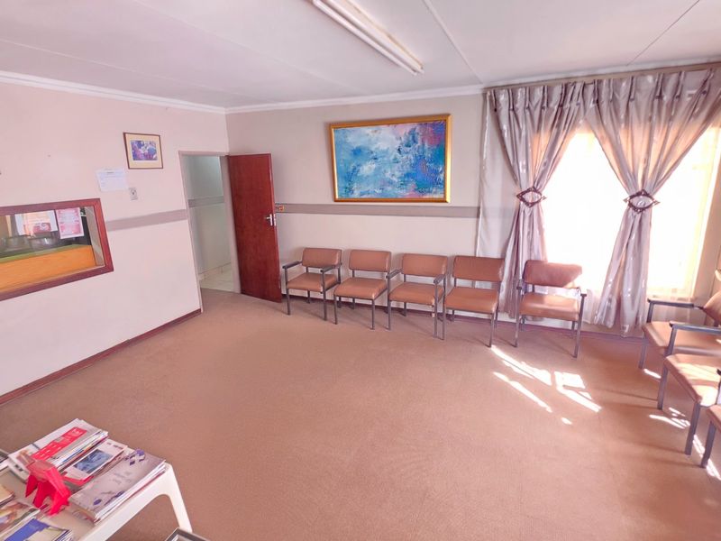 Standard Face Brick Home for Sale in Laudium - Photo 9