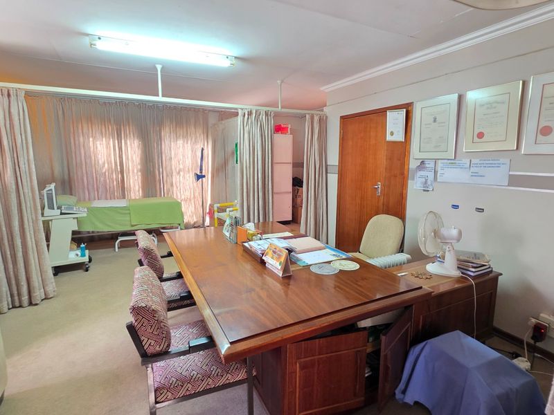 Standard Face Brick Home for Sale in Laudium - Photo 7