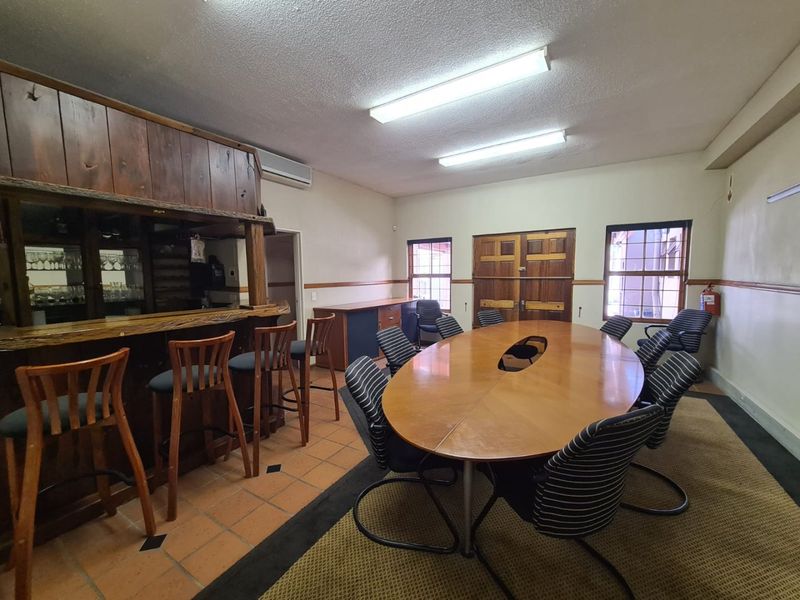 Office Space for Rent – 40 sqm with Boardroom, Reception & Air Conditioning - Photo 9