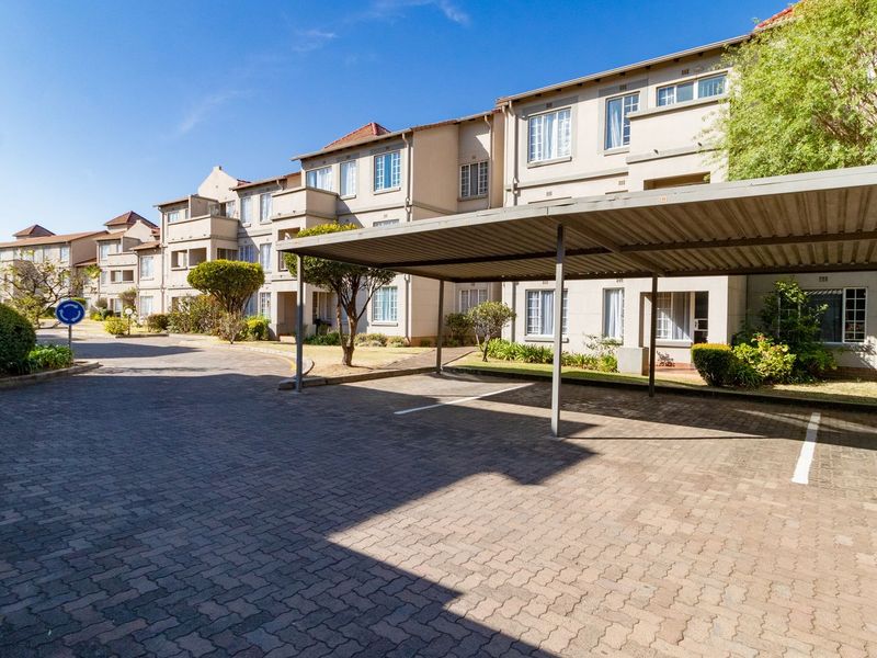 Discover Your Oasis in Edenglen! - Photo 8