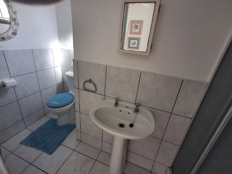 Pristine Townhouse in the much sought after Tibouchina complex, boasting upper-level Ocean vistas!! And BONUS separate guest suite accommodation!!! - Photo 6