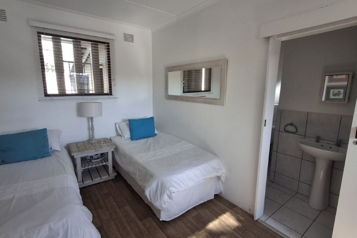 Pristine Townhouse in the much sought after Tibouchina complex, boasting upper-level Ocean vistas!! And BONUS separate guest suite accommodation!!! - Photo 4