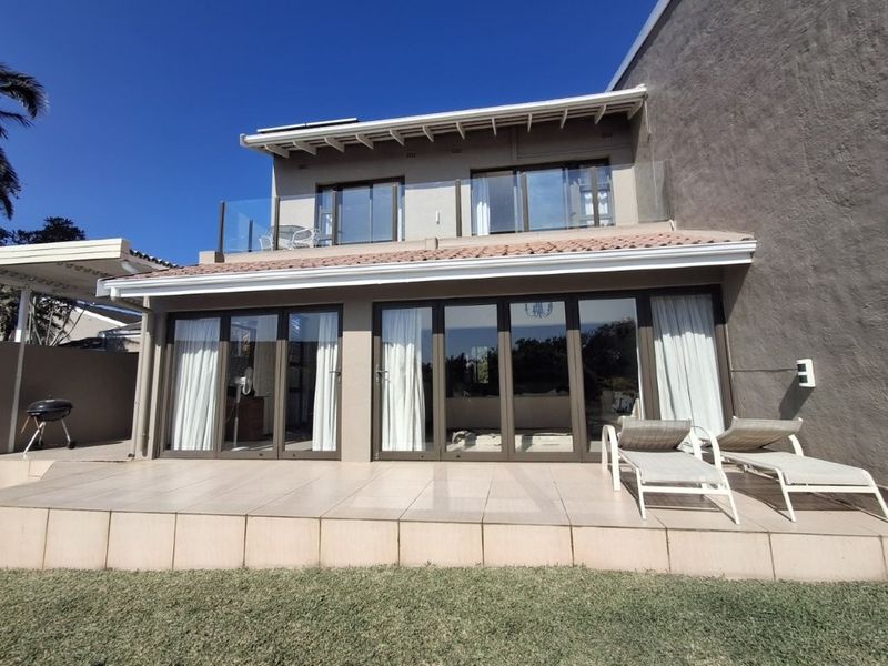 Pristine Townhouse in the much sought after Tibouchina complex, boasting upper-level Ocean vistas!! And BONUS separate guest suite accommodation!!! - Photo 2