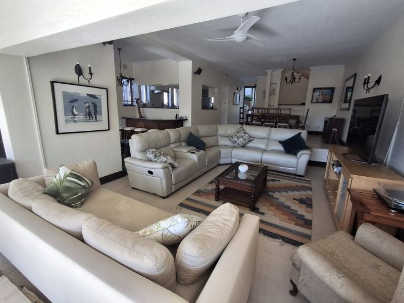 Pristine Townhouse in the much sought after Tibouchina complex, boasting upper-level Ocean vistas!! And BONUS separate guest suite accommodation!!! - Photo 10