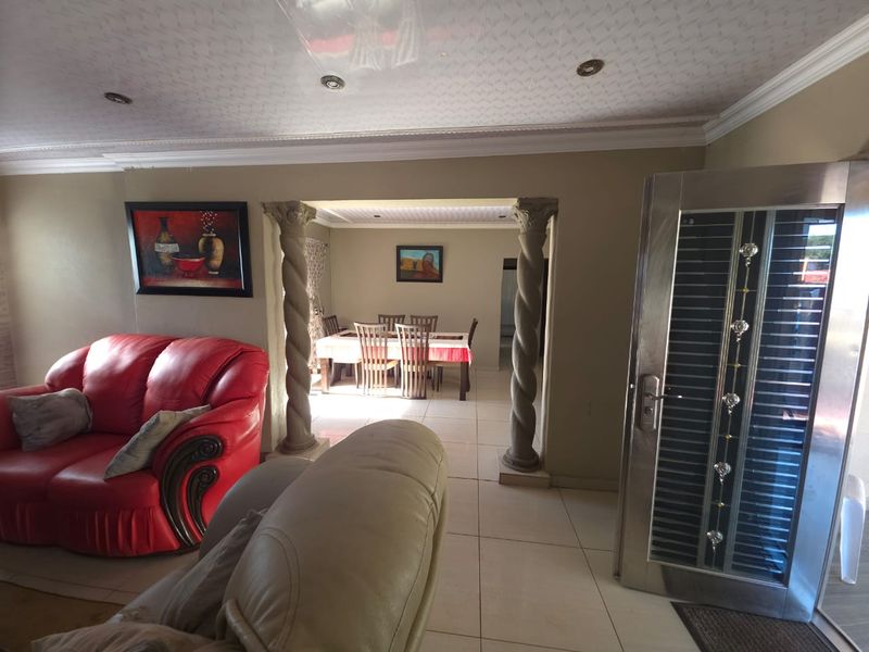 3 Bedroom House in Randlespark - Photo 6